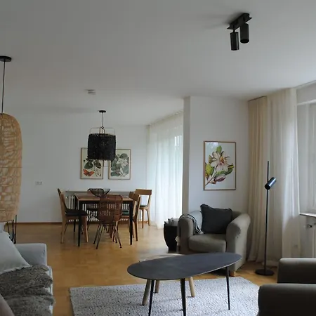 Joos Apartment *